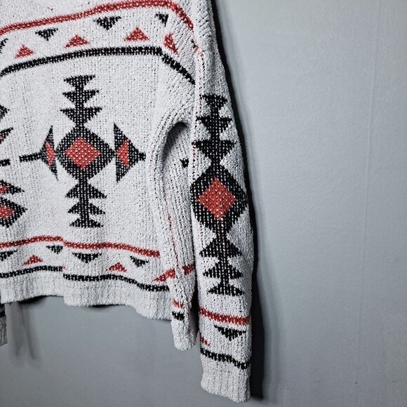 Melrose and Market Southwest Aztec Print Cozy Pullover Sweater Medium - Picture 3 of 6